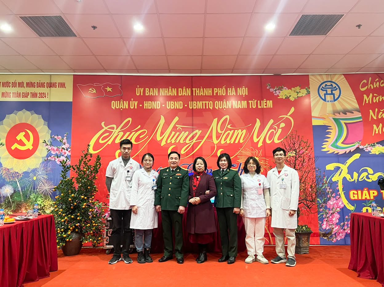 Đảm bảo y tế trận địa pháo hoa khu vực Mỹ Đình nhân dịp Tết Nguyên Đán